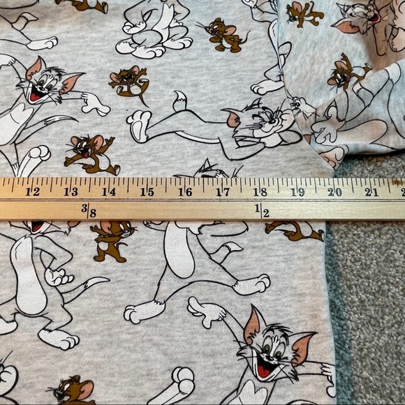 Tom and Jerry Graphic Cartoon Crewneck Sweatshirt Size M - Picture 4 of 5